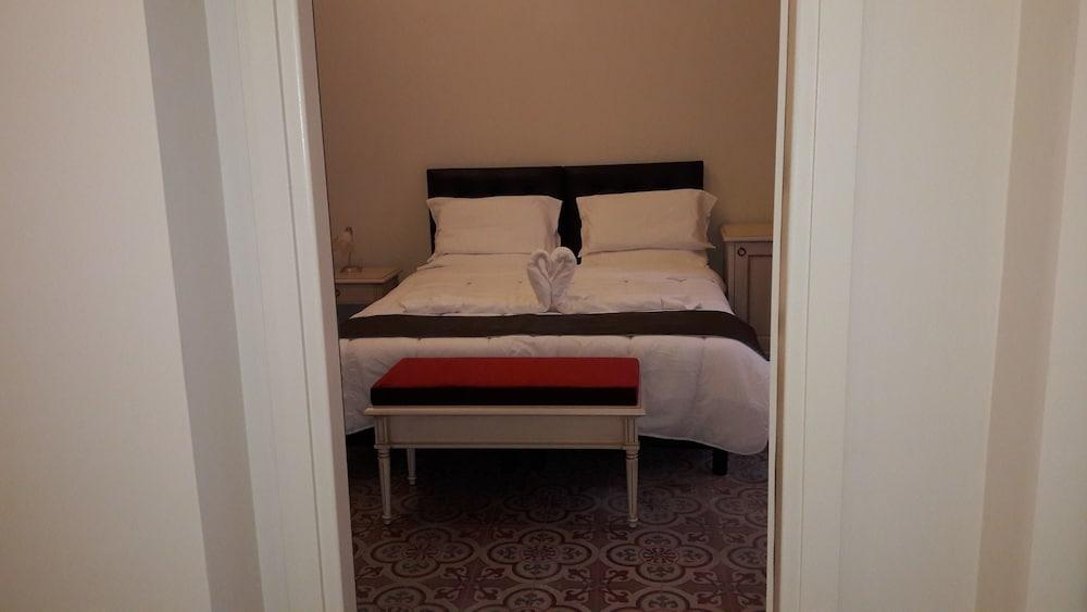 Hotel Umberto House Catania Esterno foto