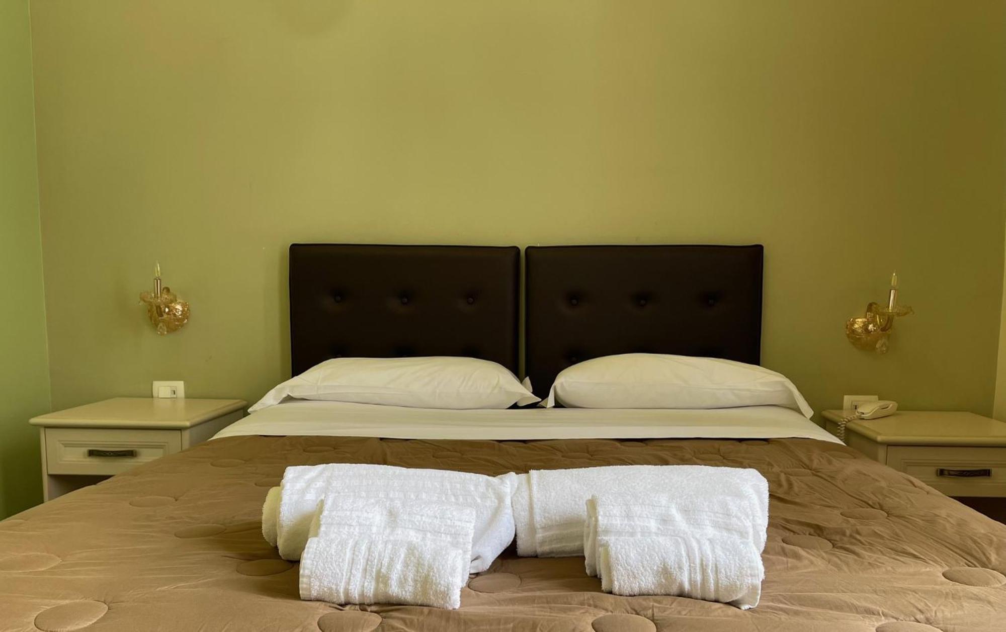 Hotel Umberto House Catania Esterno foto