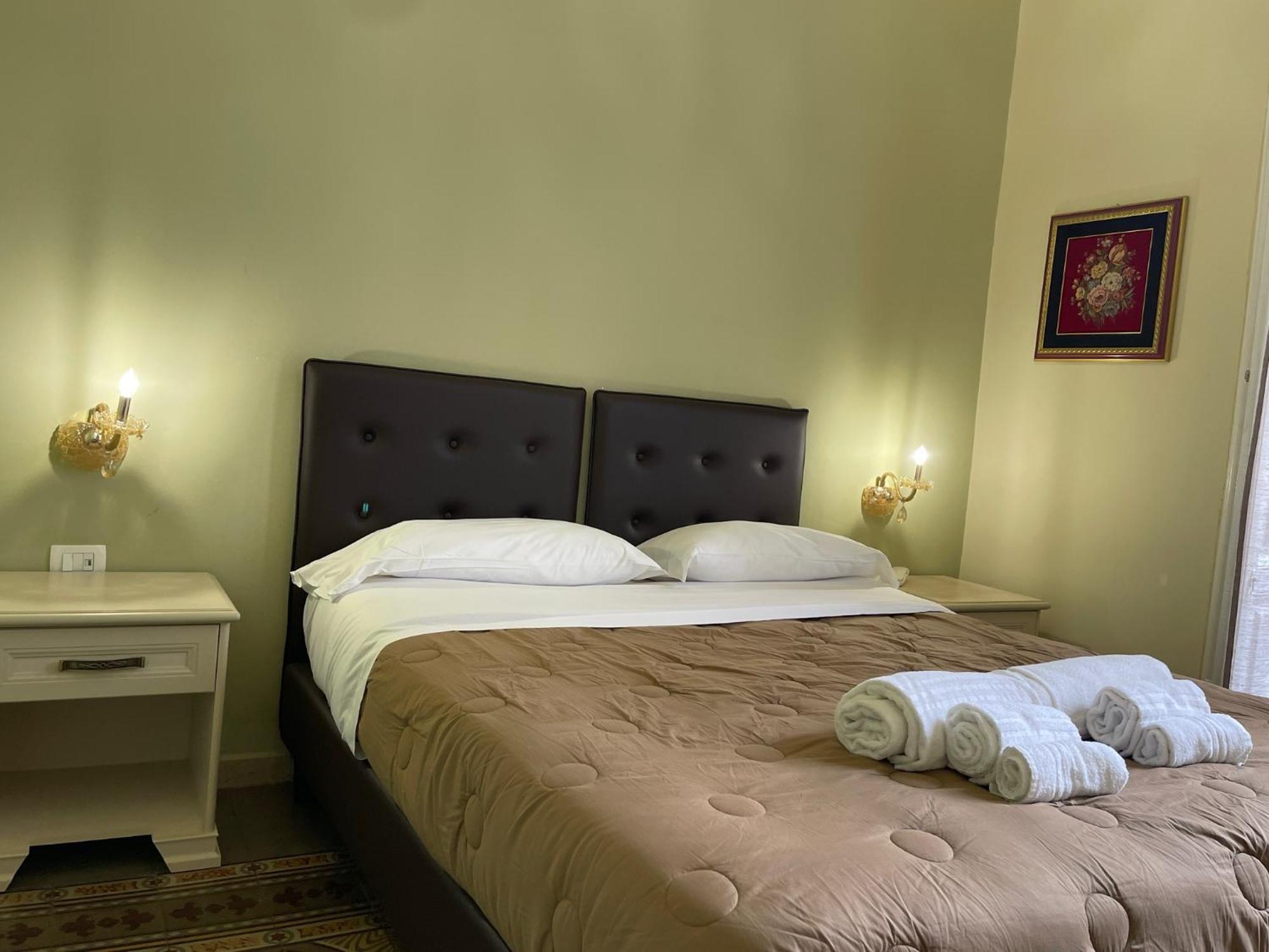 Hotel Umberto House Catania Esterno foto