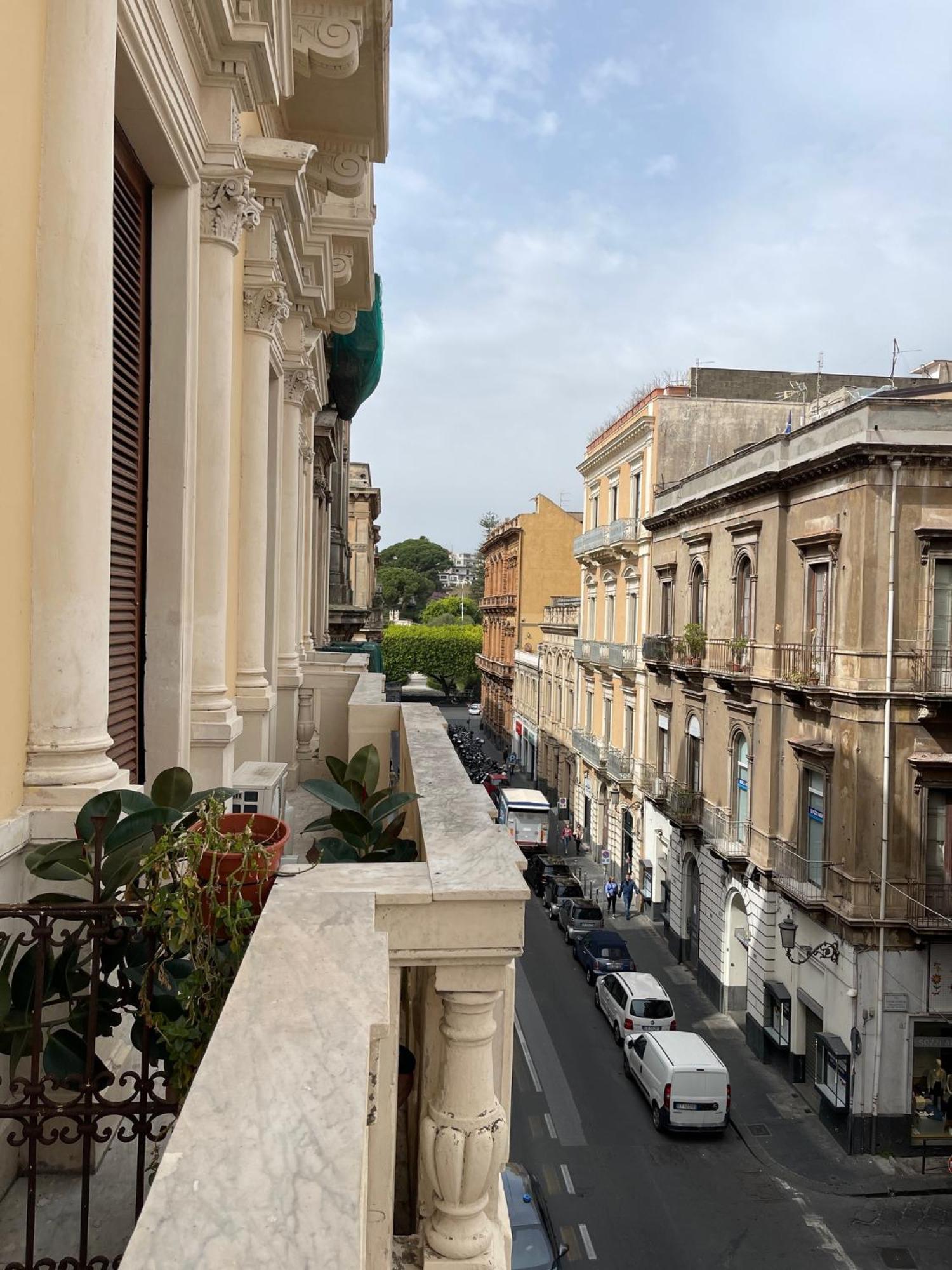 Hotel Umberto House Catania Esterno foto