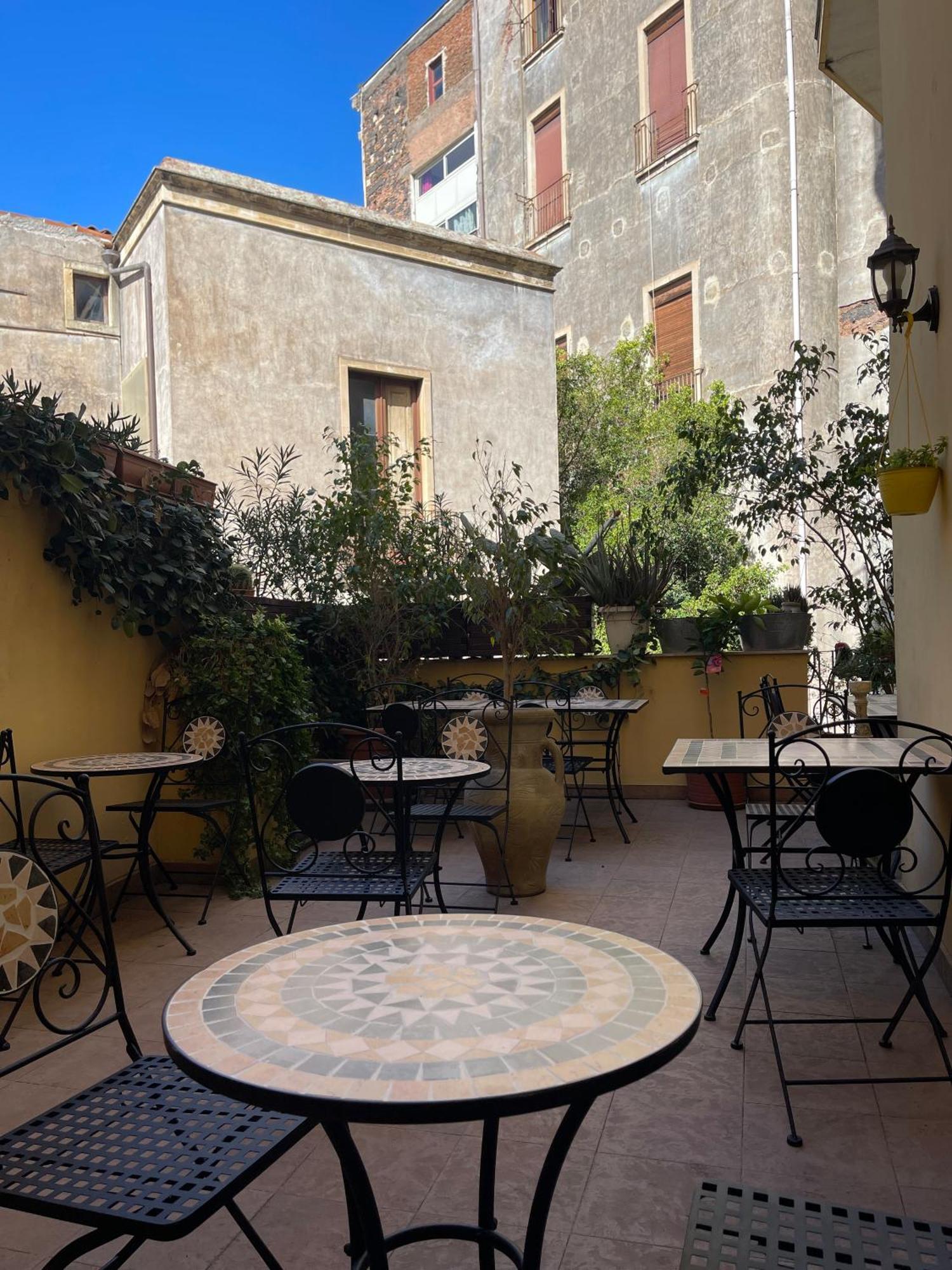 Hotel Umberto House Catania Esterno foto